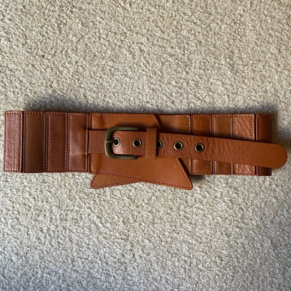 Paneled leather belt